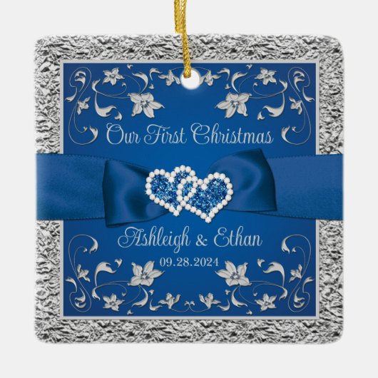 Blauw, Grijs Liefde Harten Bruiloft 1e Kerstmis Keramisch Ornament (Voorkant)