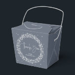 Blauw-grijze glinsterende lichten Dank je wel Bedankdoosjes<br><div class="desc">Een krans van glinsterende lichten tegen een blauw-grijze achtergrond. Het “Dank je wel” schriftlettertype is een afbeelding - dus het kan worden vergroot, verkleind, gedraaid en verplaatst. De rest van de tekst is volledig aanpasbaar. De glinsterende lichten-afbeelding kan ook worden vergroot en verplaatst. Andere kleuren, verschillende maten/vormen van favorietendoos en...</div>