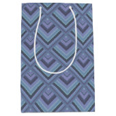 Blauw-grijze strepen schaalpatroon medium cadeauzakje (Voorkant)
