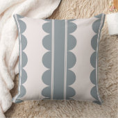 Blauw-grijze throw kussen met schelpvorm (Deken)