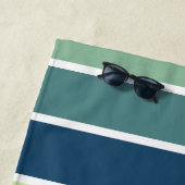 Blauw, Groen, en Witte Striped Monogram Strandlaken (In situ)