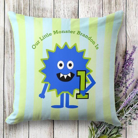Blauw Groen Onze Kleine Monster Jongen 1e Verjaard Kussen