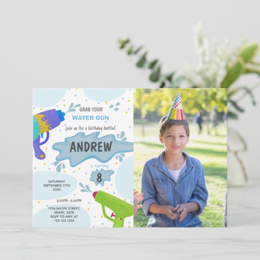 Blauw groen Pistool Birthday Uitnodigingen met fot (Staand voorkant)