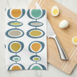 Blauw groen Sinaasappel cirkelt midden van de eeuw Theedoek<br><div class="desc">Voeg een pop kleur toe aan uw keuken met deze fantastische retro keukenhanddoek. Het heeft een abstract hangend geometrisch cirkelpatroon in de felle en gedurfde kleuren turquoise blauw,  goud,  bruin,  sinaasappel,  avocado groen en blauw.</div>