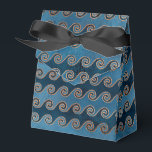 Blauw  Grunge Nautical Bedankdoosjes<br><div class="desc">Noodlijdende grunge zee golven patroon geschenkdoos in tinten blauw en brons.</div>
