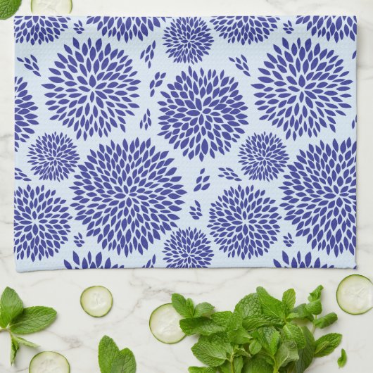 Blauw handgetekende bloemmotief theedoek (Gevouwen)