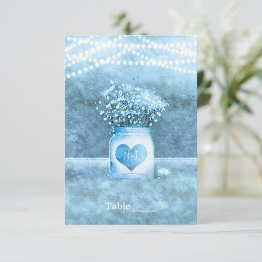 Blauw Hart Mason Pot & Baby's Breath Tafelnummer (Staand voorkant)