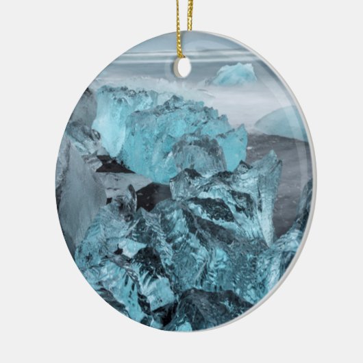 Blauw ijs op strandkaap, IJsland Keramisch Ornament (Links)