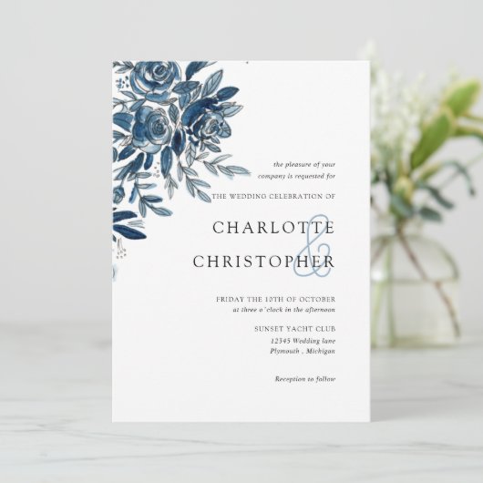 Blauw indigo waterverf bloemenlineart bruiloft kaart (Staand voorkant)