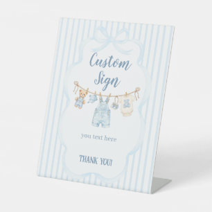 Blauw jeans babyshower jongen moderne streep reclamebord met voetstuk