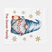 Blauw Kerstkabouter met Rode Lantaarn Bessen Fleece Deken (Voorkant (Horizontaal))