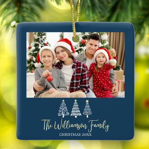 Blauw Kerstmis Familie Foto Bomen Whimsical Script Keramisch Ornament