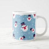 Blauw kerstpatroon met sneeuwpoppen en sneeuwvlokk grote koffiekop (Rechts)