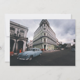 Blauw Klassieke Vintage Car Cityscape Feestdagenkaart