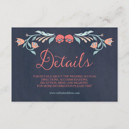 Blauw krijtbord Elegante bloemenbruiloft Details Informatiekaartje (Voorkant)