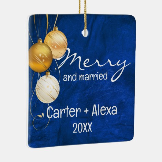 Blauw leer eerste kerst getrouwd keramisch ornament (Rechts)