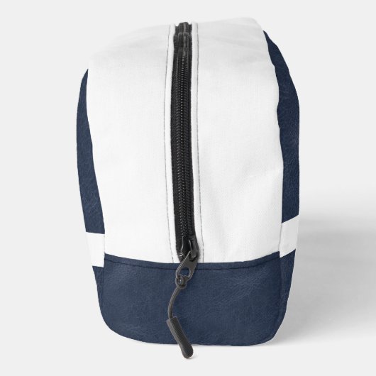 Blauw Leren Textuur Wit Monogram Naam Dopp Kit Toilettasje (Rechts)