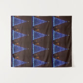 Blauw licht kerstboom wandkleed (Voorkant (horizontaal))