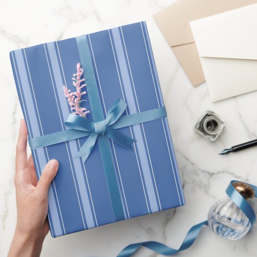 Blauw & Lichtblauwe Strepen Cadeaupapier (Geschenken)