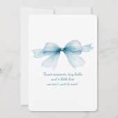 Blauw lint baby shower uitnodiging Coquette (Achterkant)