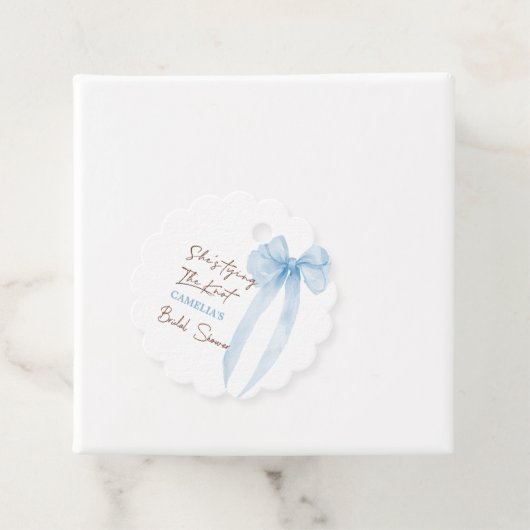 Blauw lint: zij knoopt de knoop Bruidsmeisjesfeest Bedankjes Labels (In situ)