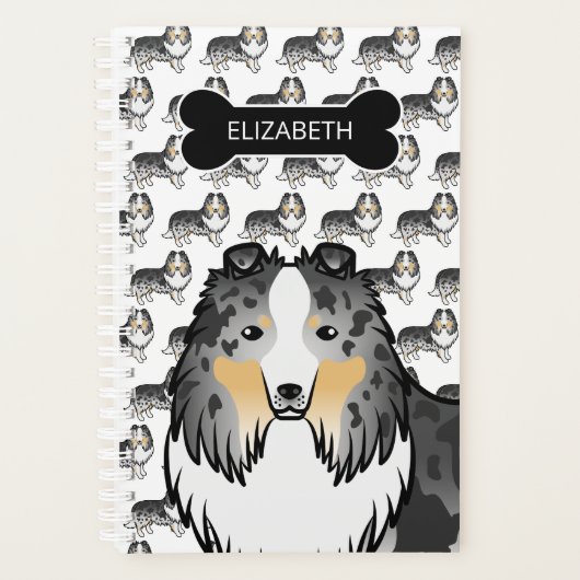 Blauw Merle Sheltie-hond met hondenbot en naam Planner (Voorkant)