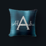 Blauw Modern geborsteld metaal Monogram Naam Kussen<br><div class="desc">Modern en Elegant Blue Folie Brushed Metal Monogram Naam en Initiaal Kussen. Het kussen maakt het perfecte verjaardagscadeau of kerstcadeau voor iemand die haar kamer in stijl inricht.</div>
