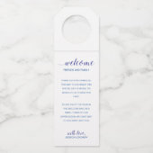 Blauw Modern geschenkmand Welkom op bruiloft Flessenhanger (Voorkant)