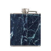 Blauw modern marmerpatroon heupfles (Achterkant)