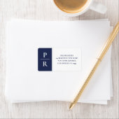 Blauw modern monogram medium retouradreslabel etiket (Insitu)
