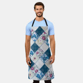 Blauw modieus rustiek patroon van stoffenresten schort (Gedragen)