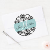 Blauw Monogram Namen Damask Bruiloft Seal Ronde Sticker (Envelop)