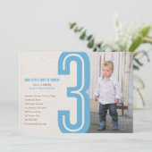 Blauw nummer drie uitnodiging voor feestdag (Staand voorkant)
