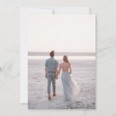 Blauw of roze moderne Gender Reveal Invitation Kaart (Achterkant)