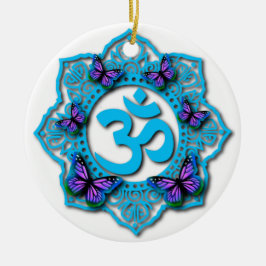 Blauw ohm mandala-ontwerp met paarse vlinders keramisch ornament