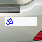 Blauw Om-symbool Bumpersticker (Op auto)