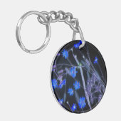Blauw ontwerp voor een zwarte wildbloem sleutelhanger (Voorkant Links)