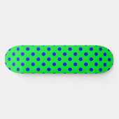 Blauw op groen polka stippen patroonontwerp persoonlijk skateboard (Horizontaal)