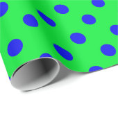 Blauw op groene polka stippen patroonontwerp cadeaupapier (Rol Hoek)