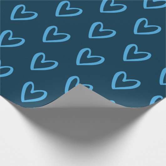 Blauw op Pruisblauw handgetekende harten Cadeaupapier (Hoek)