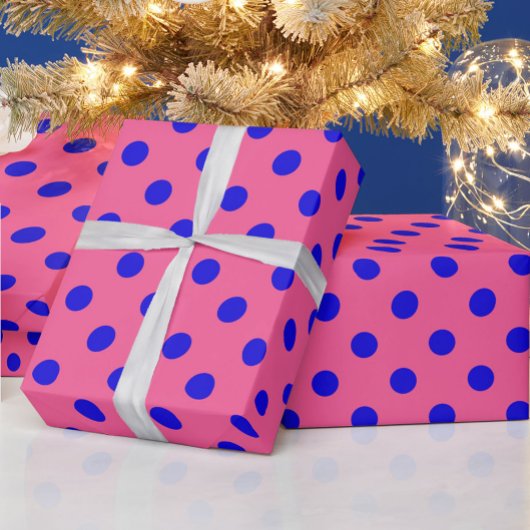 Blauw op roze stippen Patroonontwerp Cadeaupapier