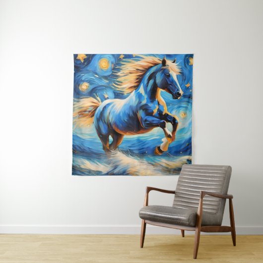 Blauw paard tapijt wandkleed (In situ)