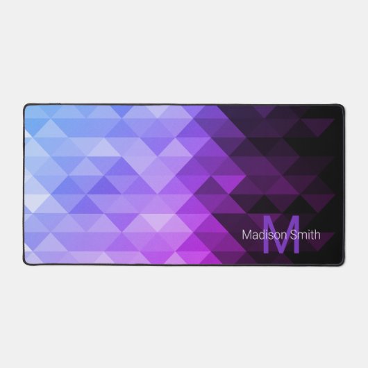 Blauw paarse driehoek geometriepatroon Monogram Bureaumat (Voorkant)