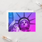 Blauw Paarse Pop Art Standbeeld Liberty New York Kaart (Voorkant / Achterkant in situ)