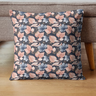 Blauw, perzik- en goudkleurig bloemmotief in stijl kussen