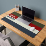 Blauw Rood & Olijfbruin Streepjespatroon Bureaumat<br><div class="desc">Verbeter uw werkruimte met de Blue, Red & Olive Brown Stripes Patroon Desk Mat. Met een gedurfd gestreept ontwerp in diepblauw, rijk rood en aards olijfbruin, biedt deze bureaulat een glad oppervlak voor uw toetsenbord en muis terwijl u een stijlvolle en moderne touch aan uw bureau toevoegt. Perfect voor thuiskantoren,...</div>