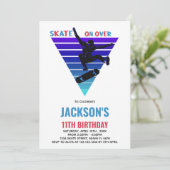 Blauw Rood Skateboards Verjaardag Uitnodigingen (Staand voorkant)