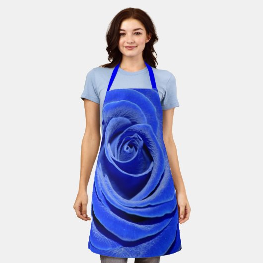 Blauw Roos Schort (Gedragen)