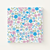 Blauw Roze Bloem Motief Monogram Notitieboek Journ (Achterkant)