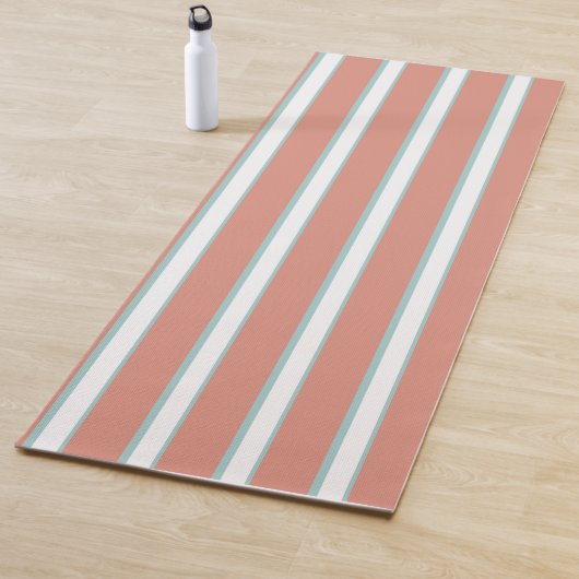 Blauw, roze en wit streepjespatroon yogamat (In situ)